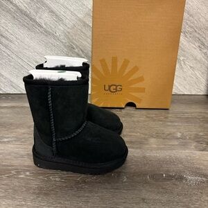 UGG Australia | Classic Short Boots In Black Size 6 Toddler Kids NEW